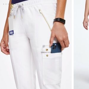 Women’s essential gold zip jogger TALL